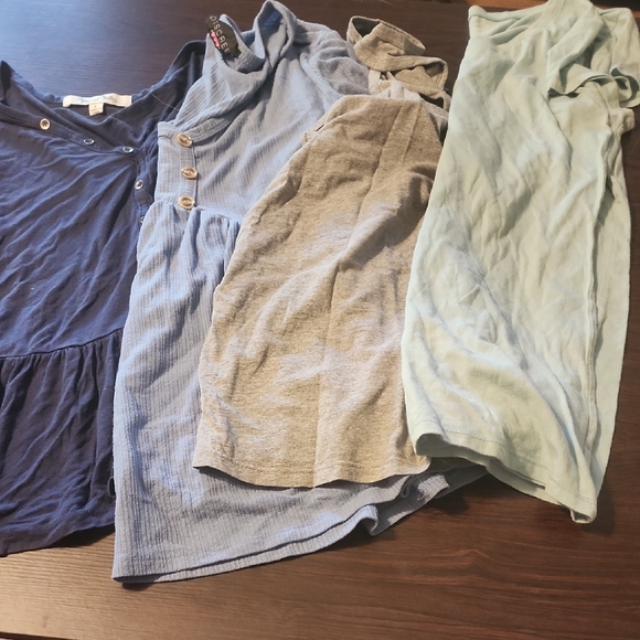 No Boundaries Light Blue Top - Picture 1 of 5